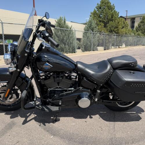 2025 Harley-Davidson® Heritage Classic thumb 0