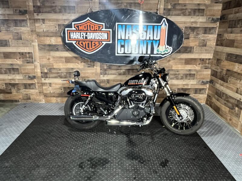 2013 Harley-Davidson® Forty-Eight® Vivid Black