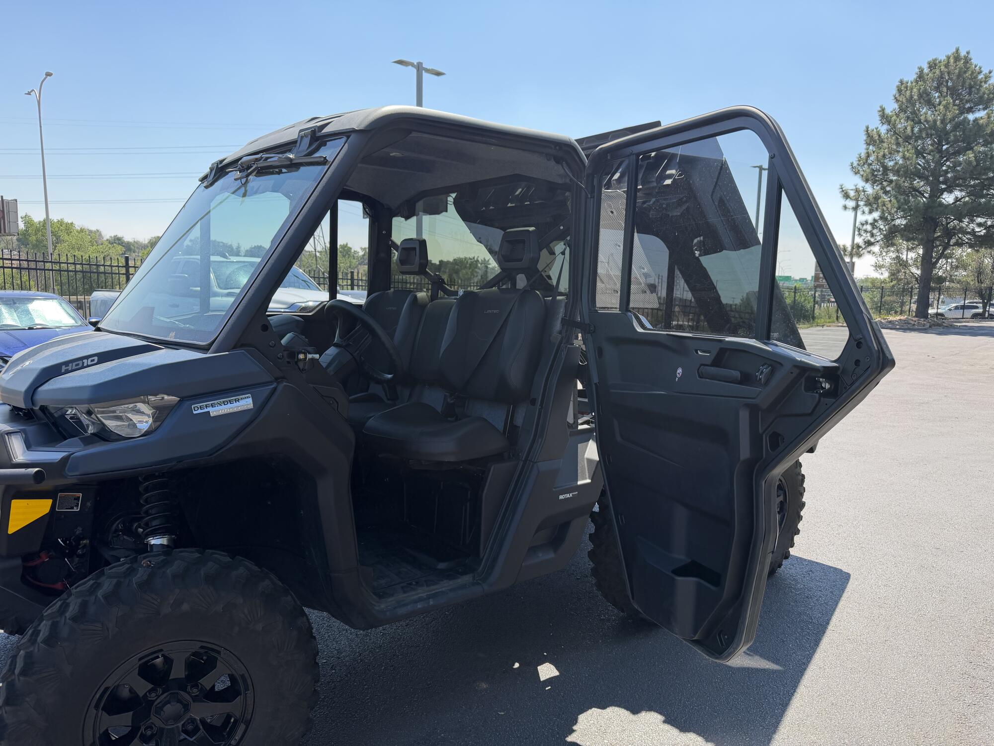 USED 2026 Can-Am Defender 6X6 Limited, photo 16