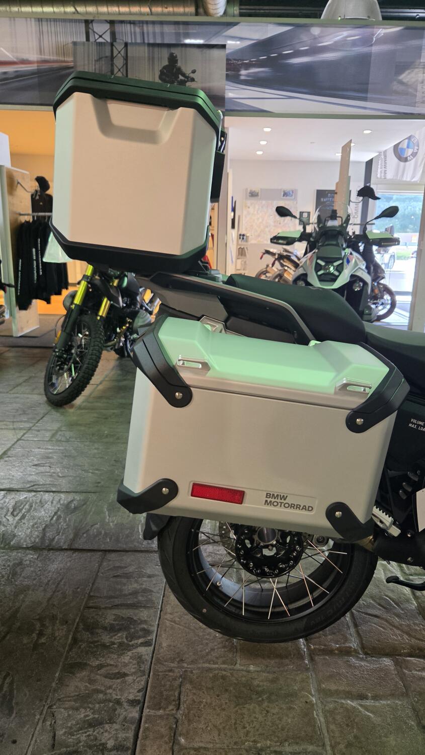 2026 BMW Motorrad R 1300 GS Adventure | $2,500 Cash Rebate, photo 7