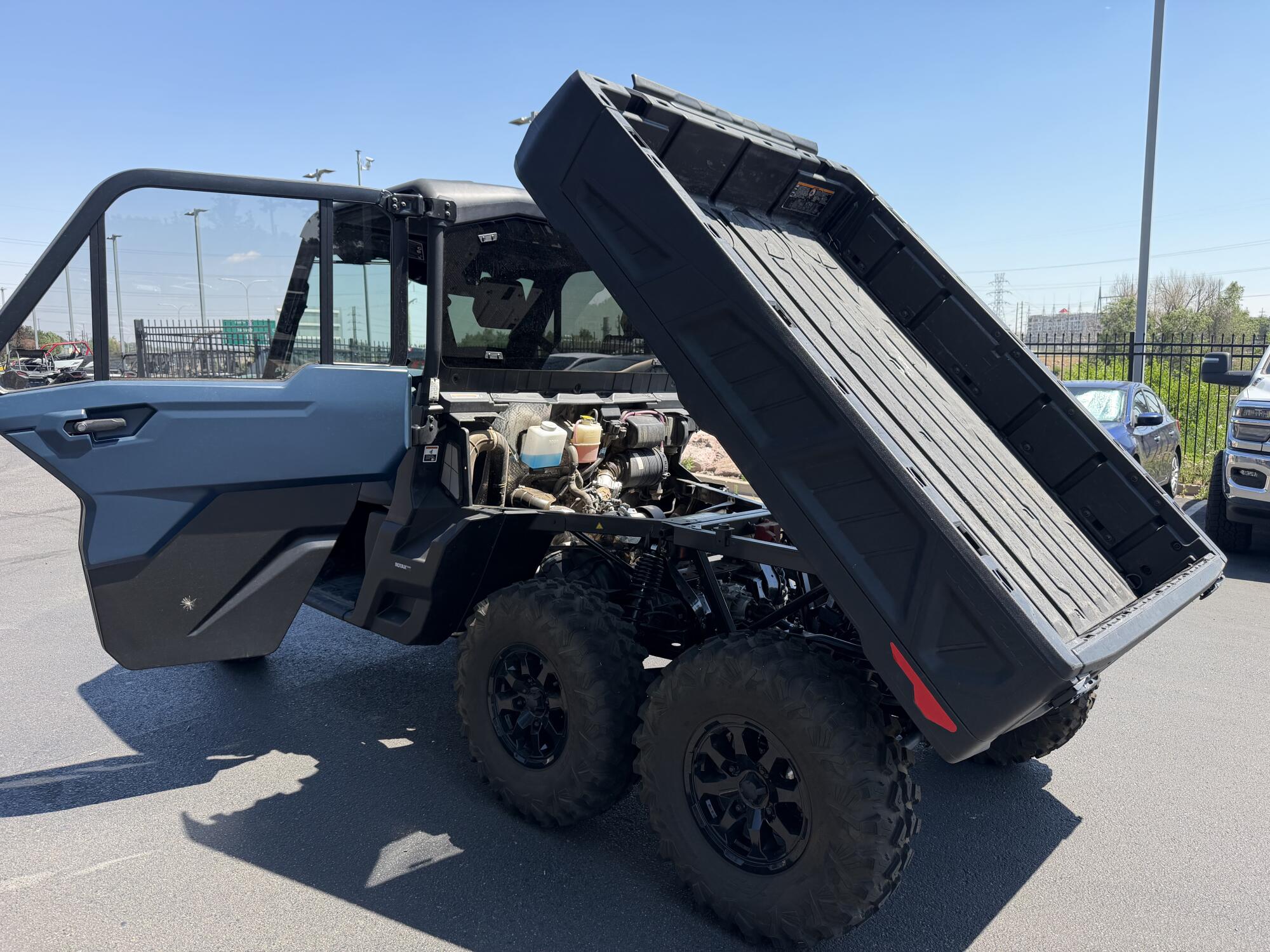 USED 2026 Can-Am Defender 6X6 Limited, photo 14