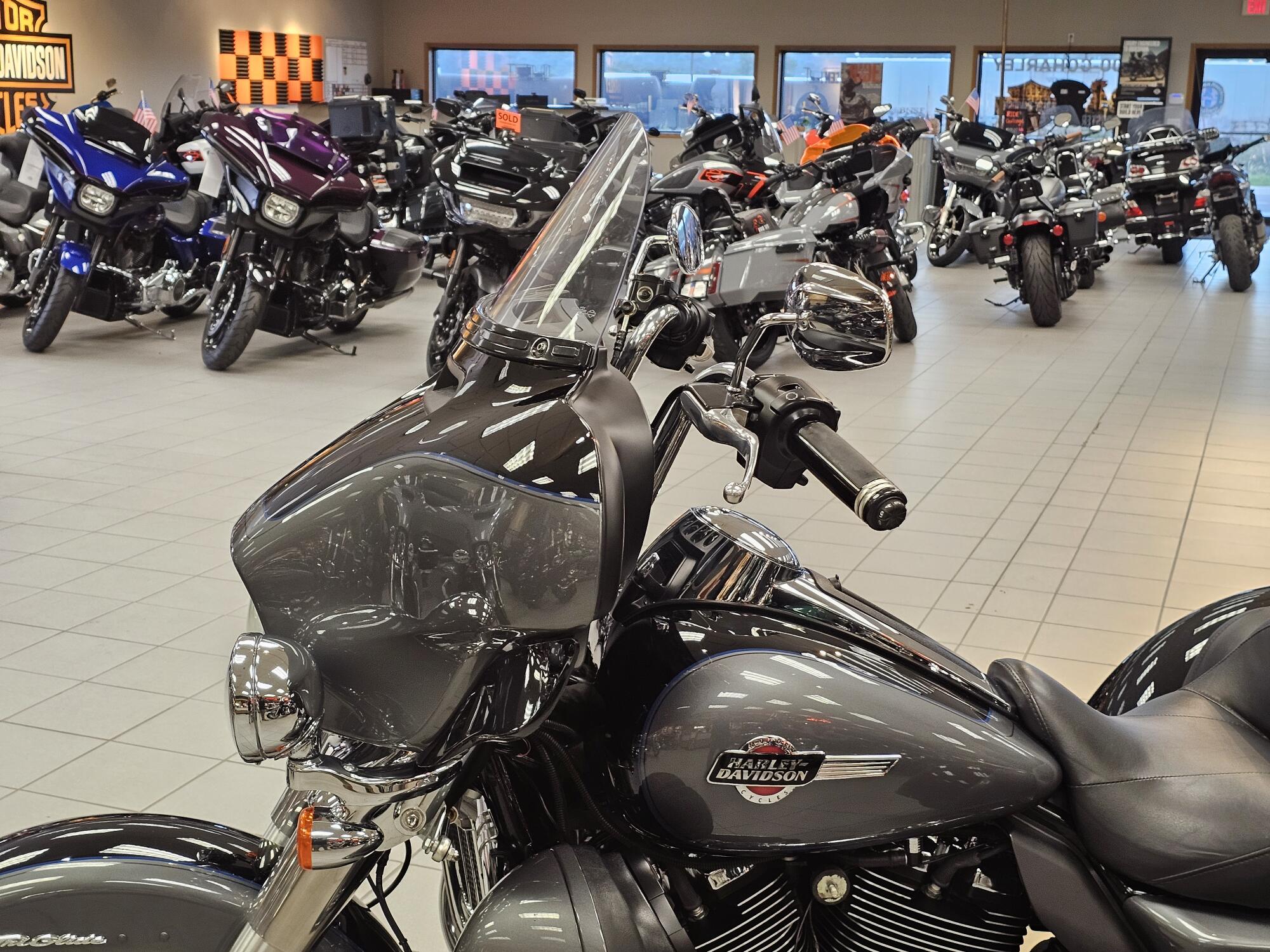FLHTCUTG 2022 Tri Glide® Ultra, photo 15