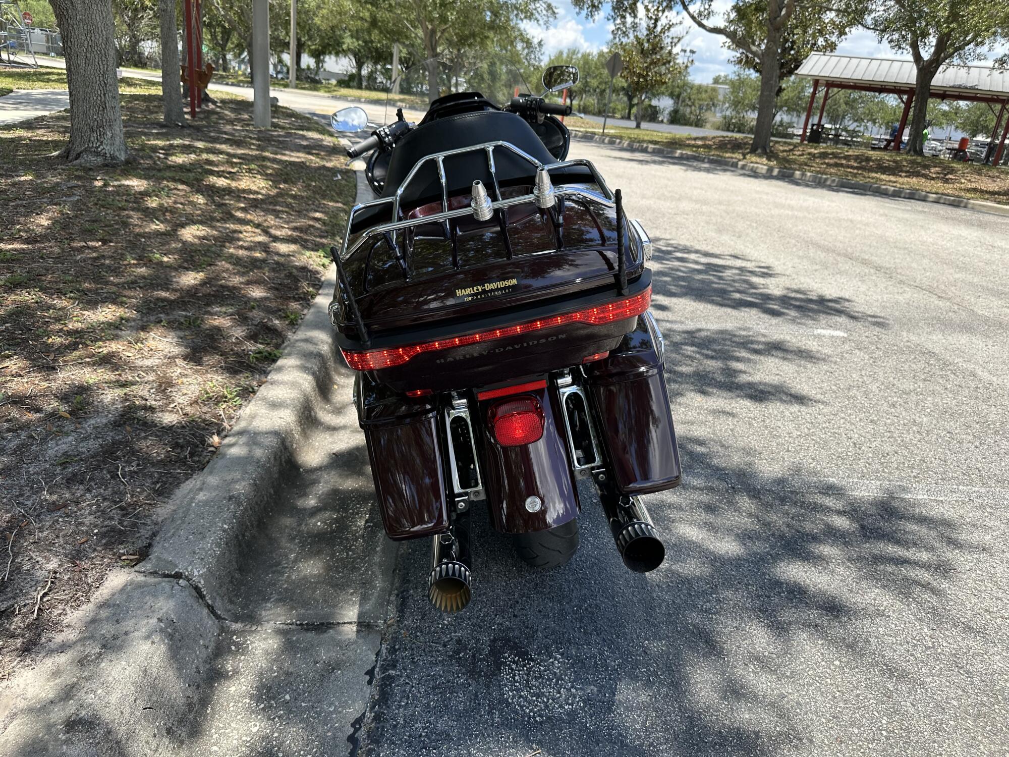 2021 Harley-Davidson® Road Glide® Limited Midnight Crimson, photo 7