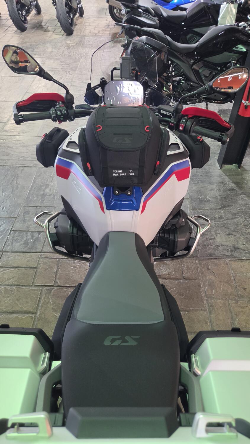 2026 BMW Motorrad R 1300 GS Adventure | $2,500 Cash Rebate, photo 12