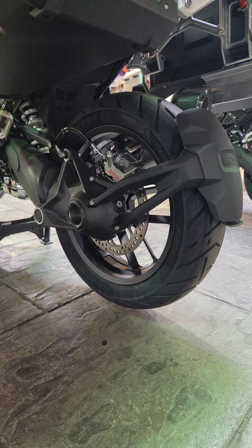2026 BMW Motorrad R 1300 GS Adventure | $2,500 Cash Rebate, photo 11