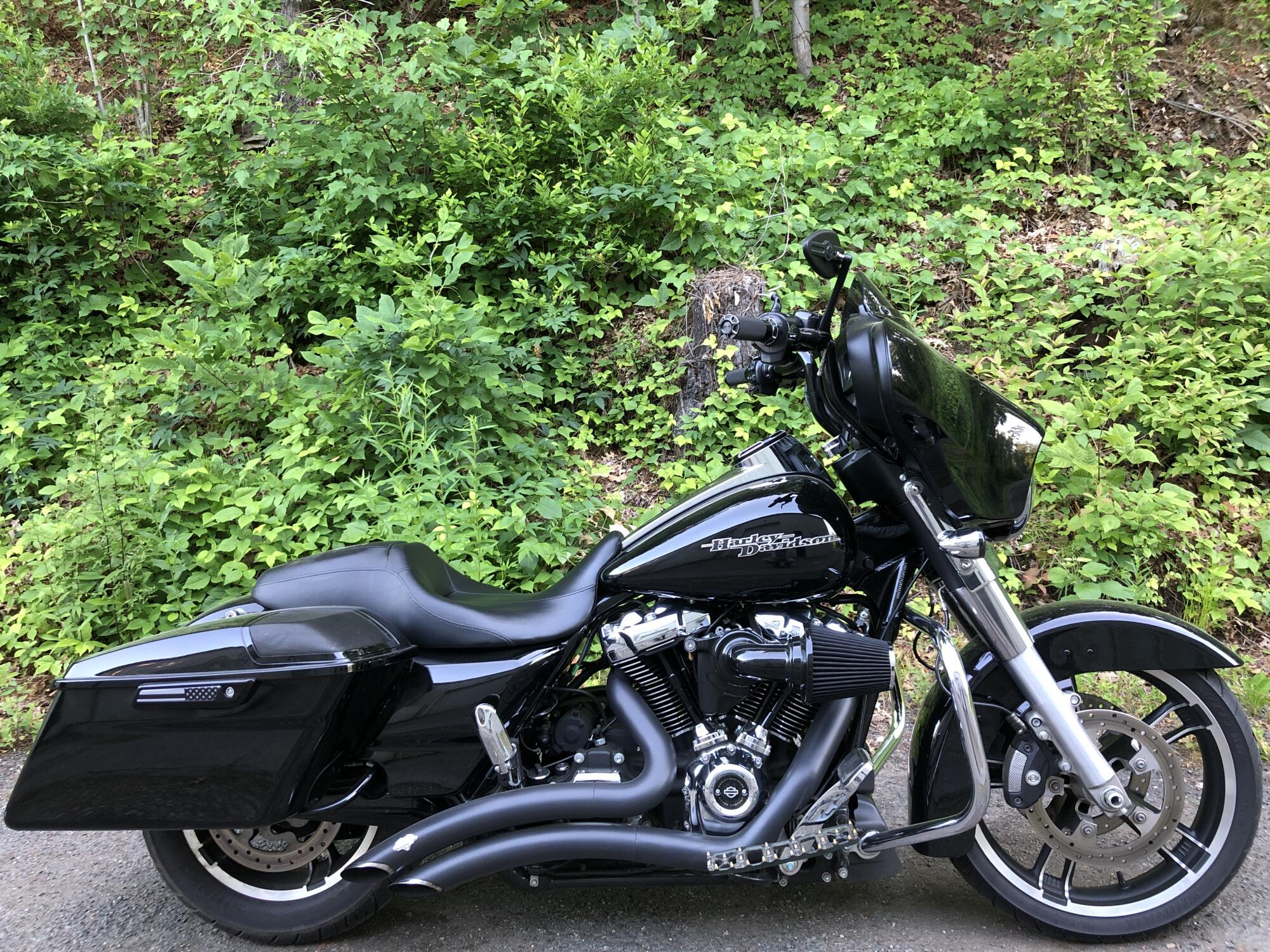 2018 Harley-Davidson® Street Glide® Vivid Black