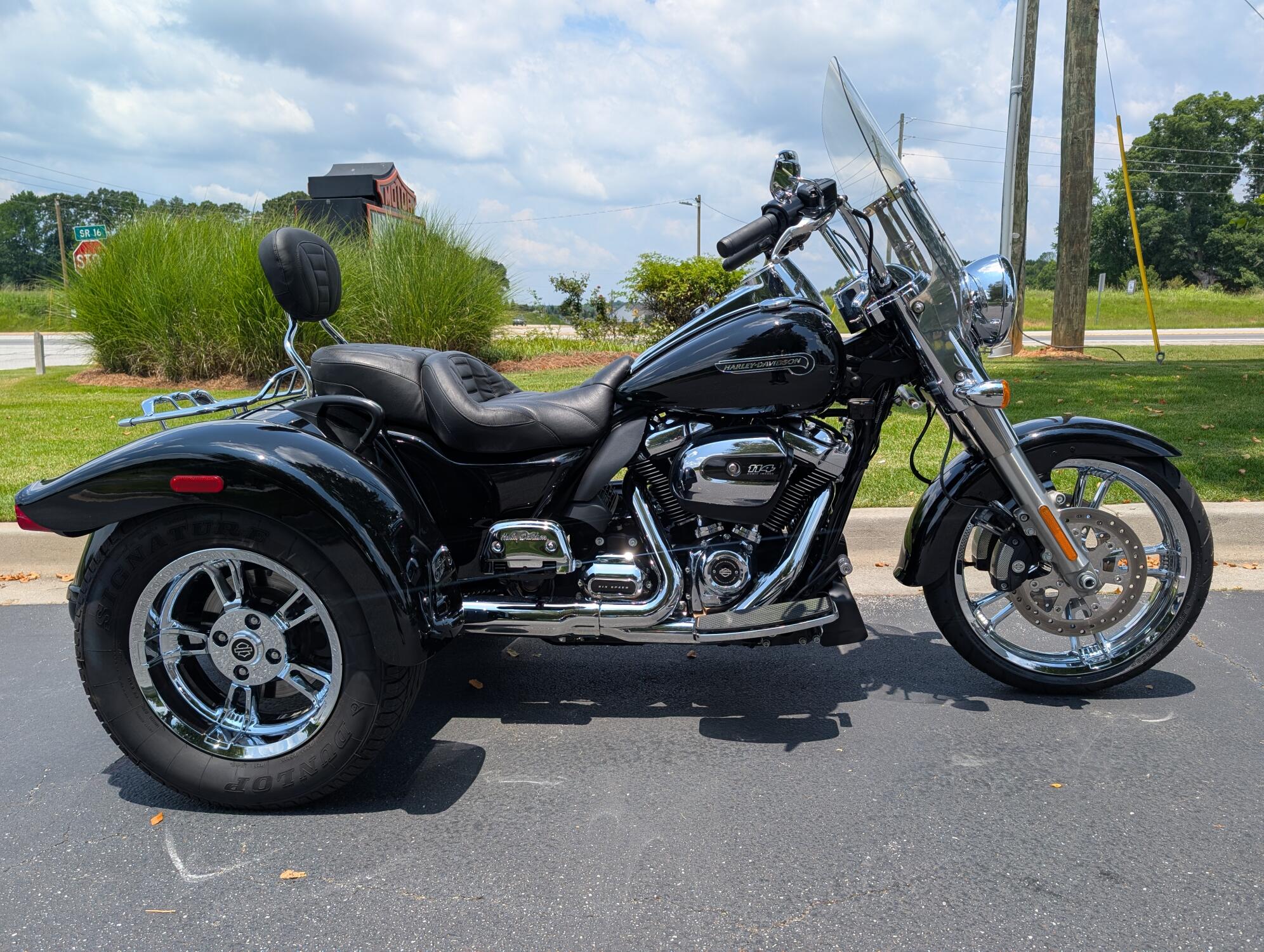2019 Harley-Davidson® Freewheeler® Vivid Black
