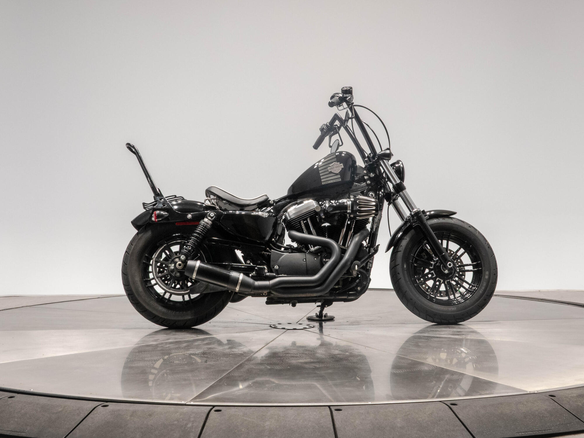 2018 Harley-Davidson XL1200X Sportster Forty-Eight in Vivid Black