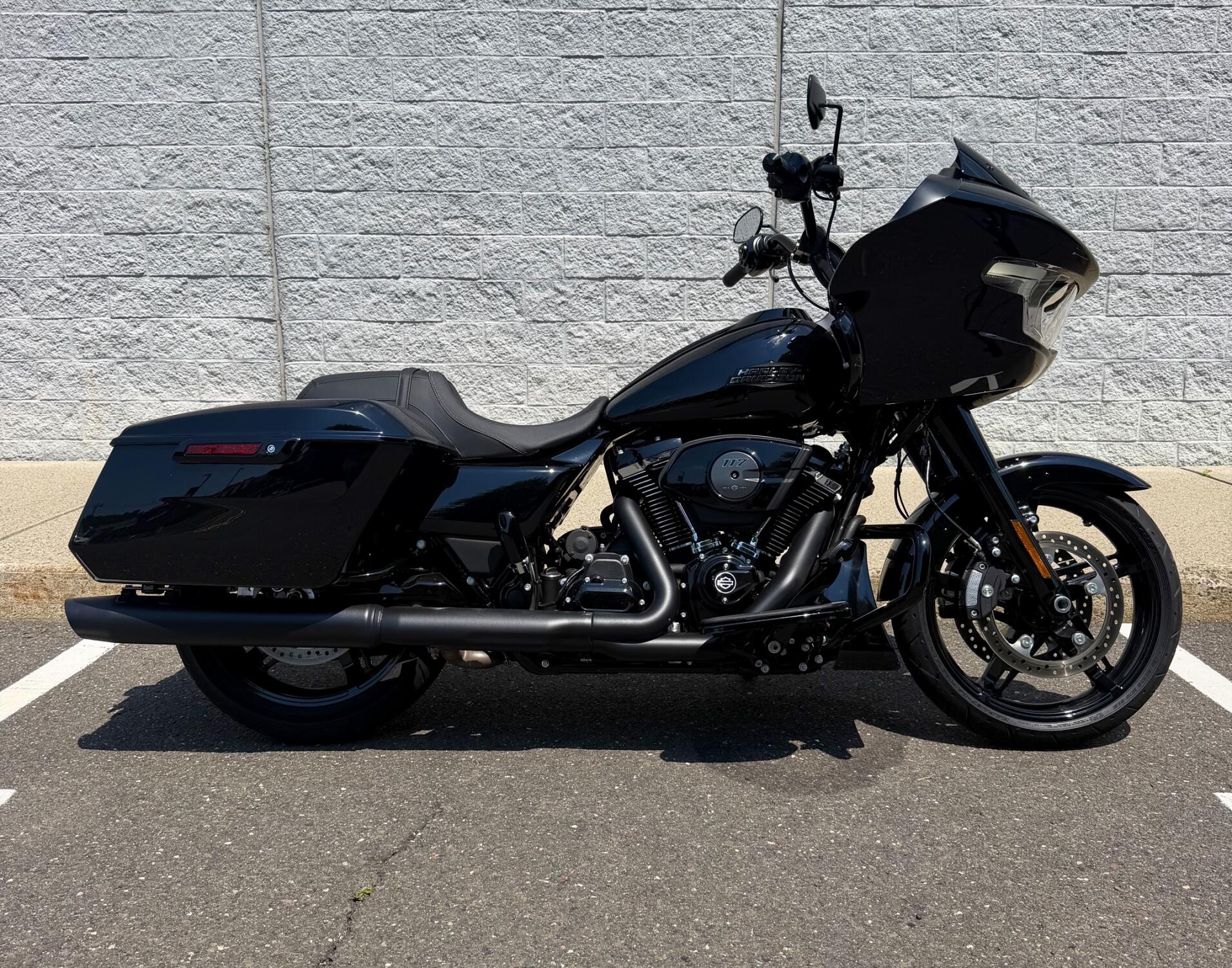 2025 FLTRX Road Glide™