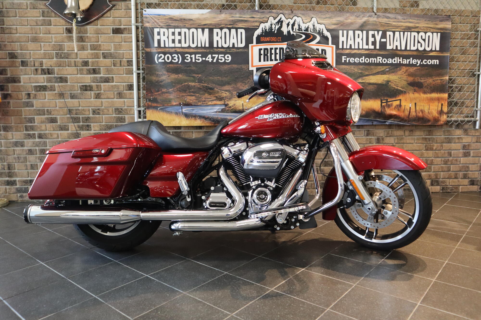 2017 Street Glide® Special (FLHXS)