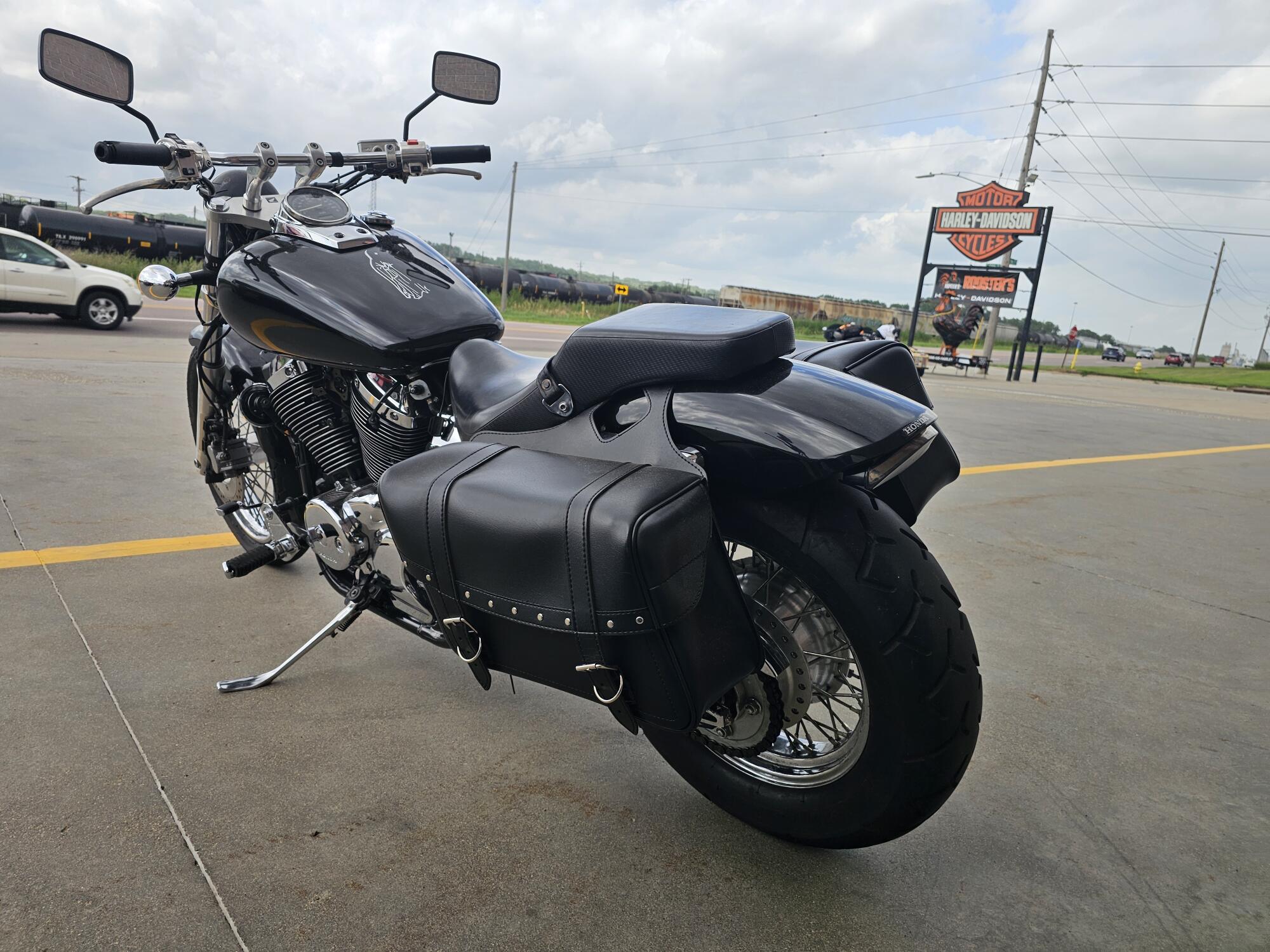 VT750DC 2005 Shadow® Spirit 750, photo 6
