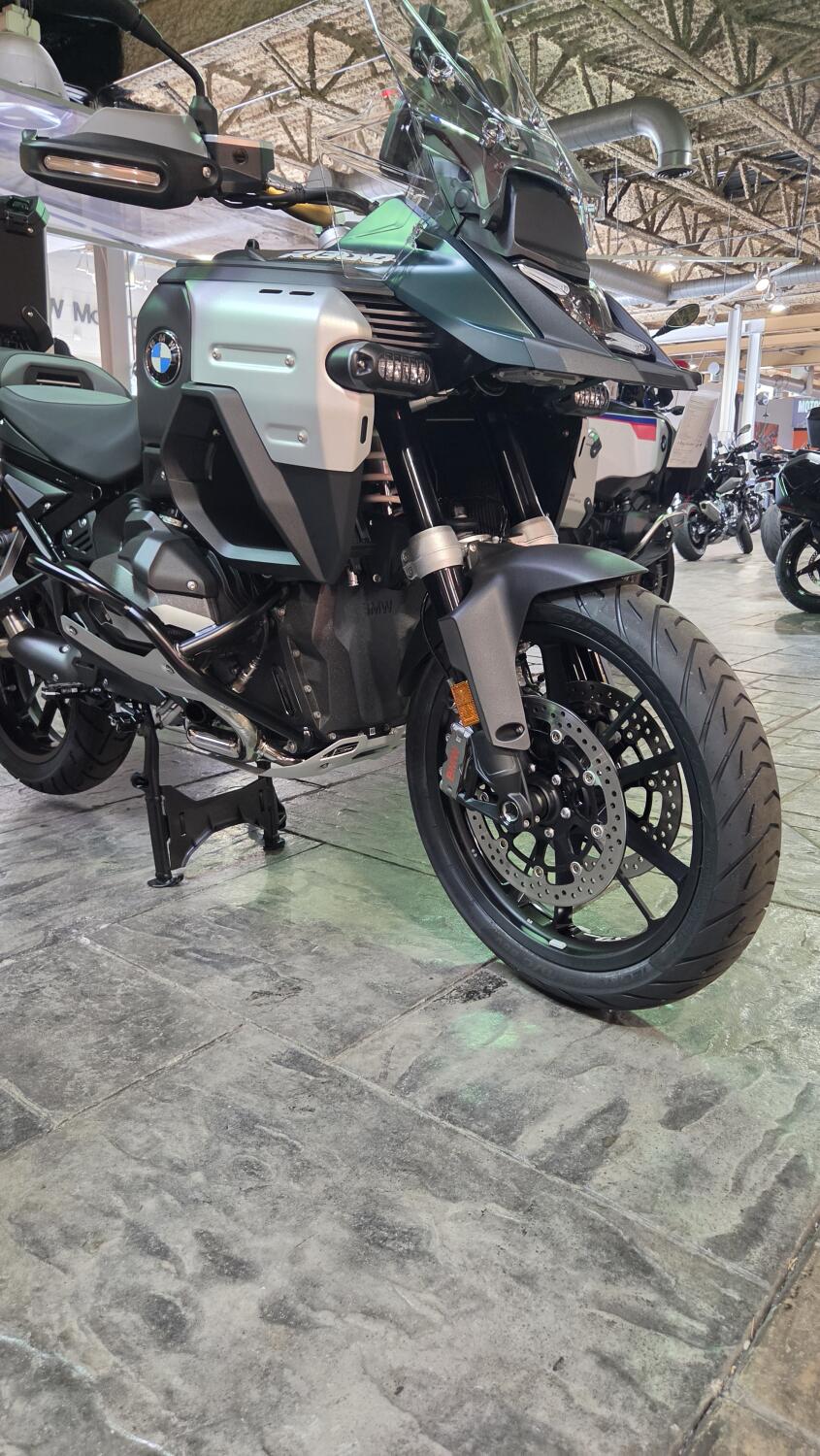 2026 BMW Motorrad R 1300 GS Adventure | $2,500 Cash Rebate, photo 5