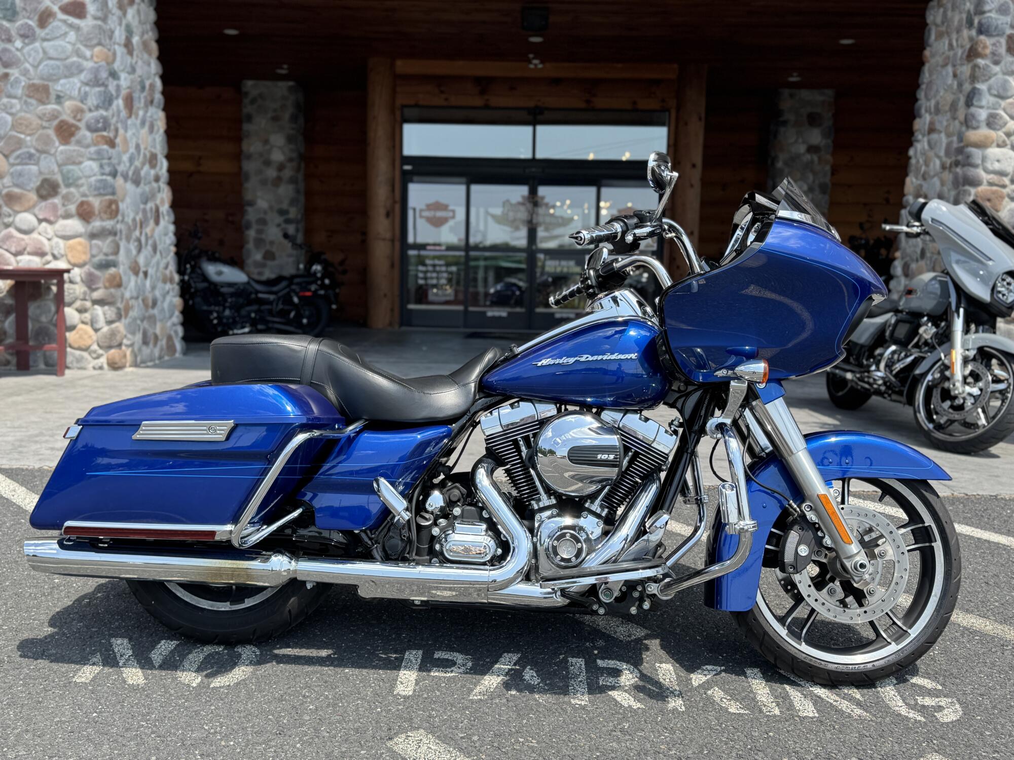 FLTRXS 2015 Road Glide® Special