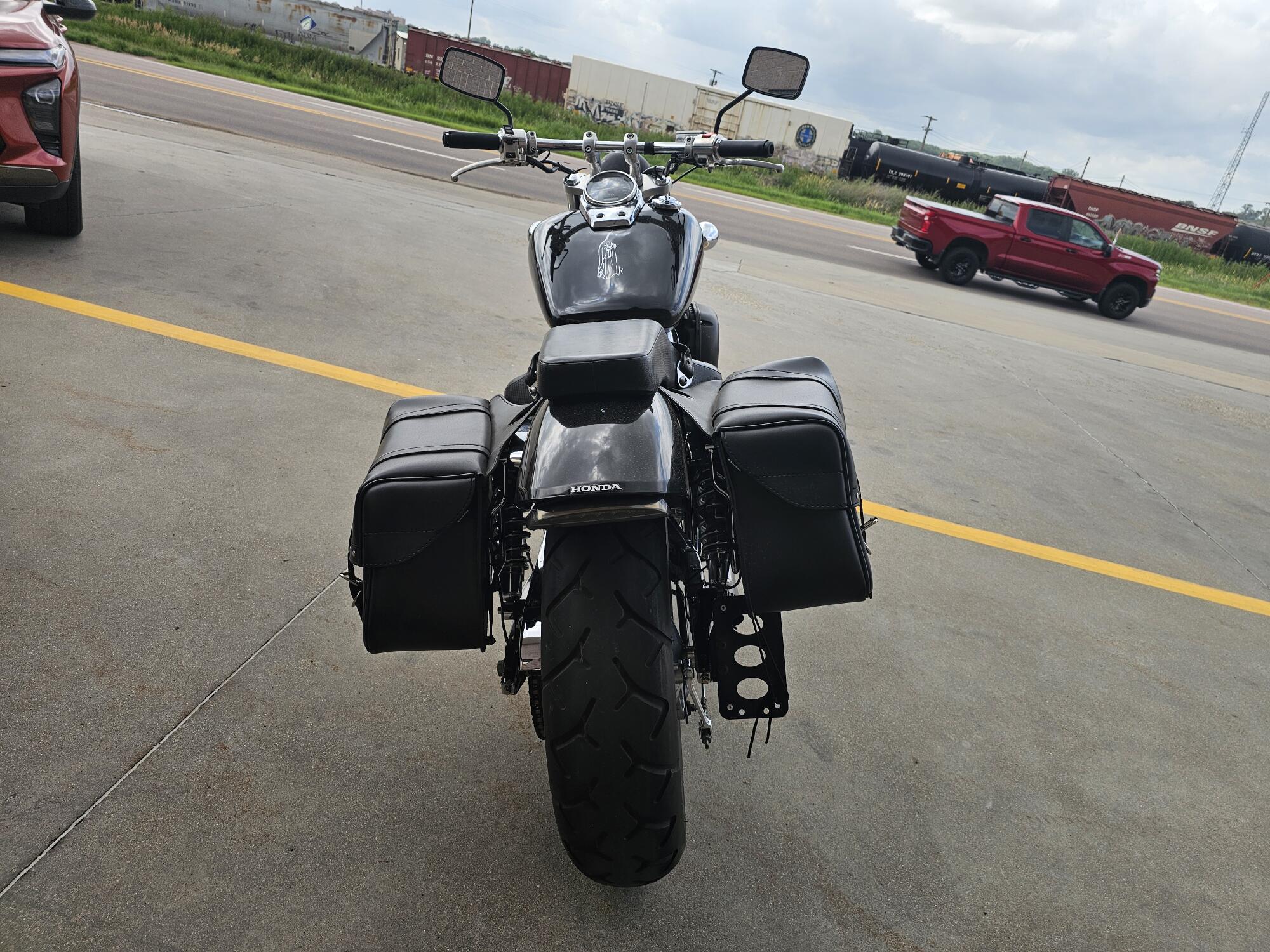 VT750DC 2005 Shadow® Spirit 750, photo 7