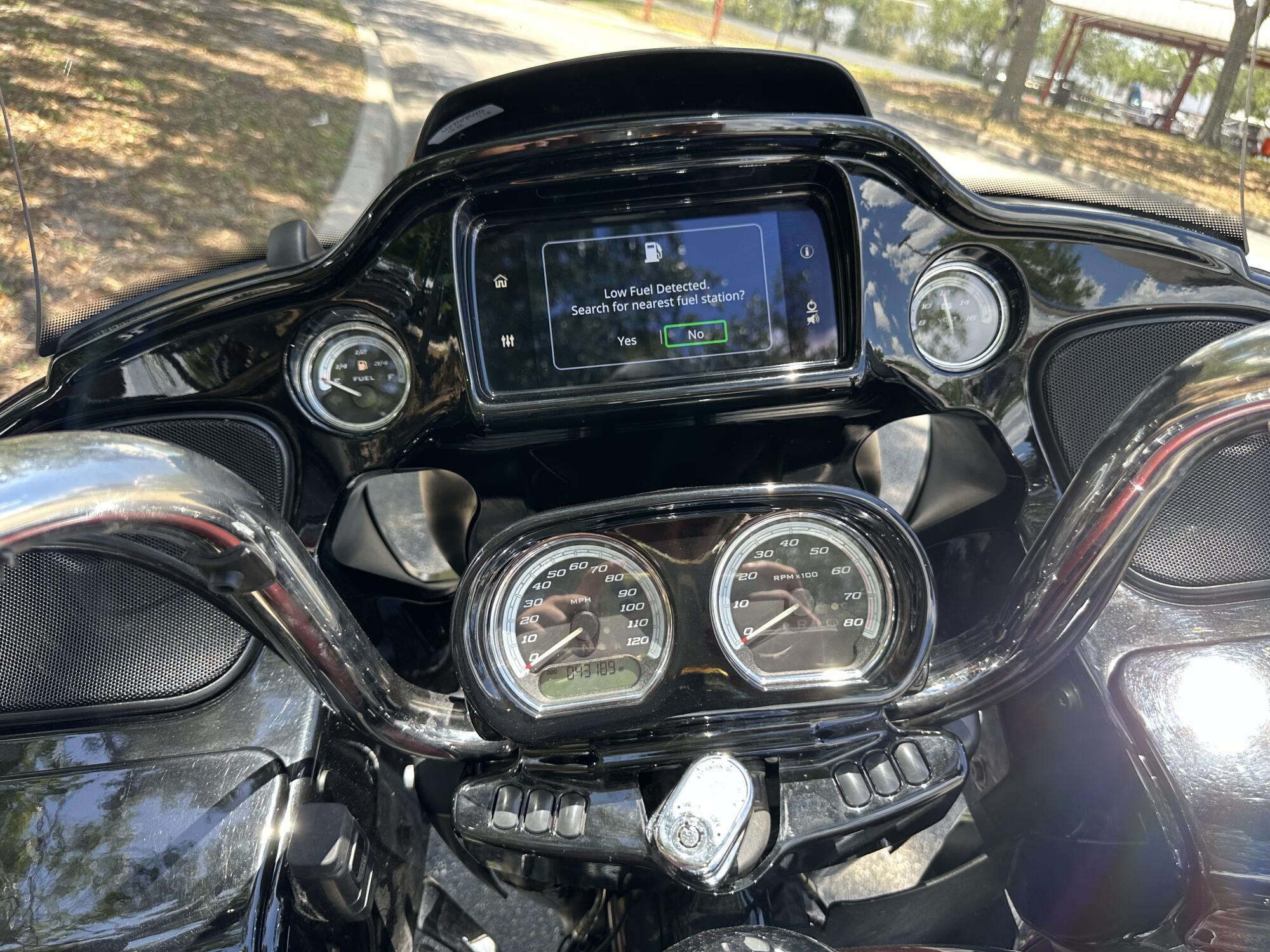 2021 Harley-Davidson® Road Glide® Limited Midnight Crimson, photo 13
