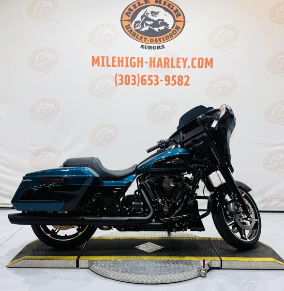 2026 Street Glide® FLHX