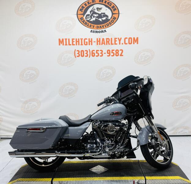 2026 Street Glide® FLHX