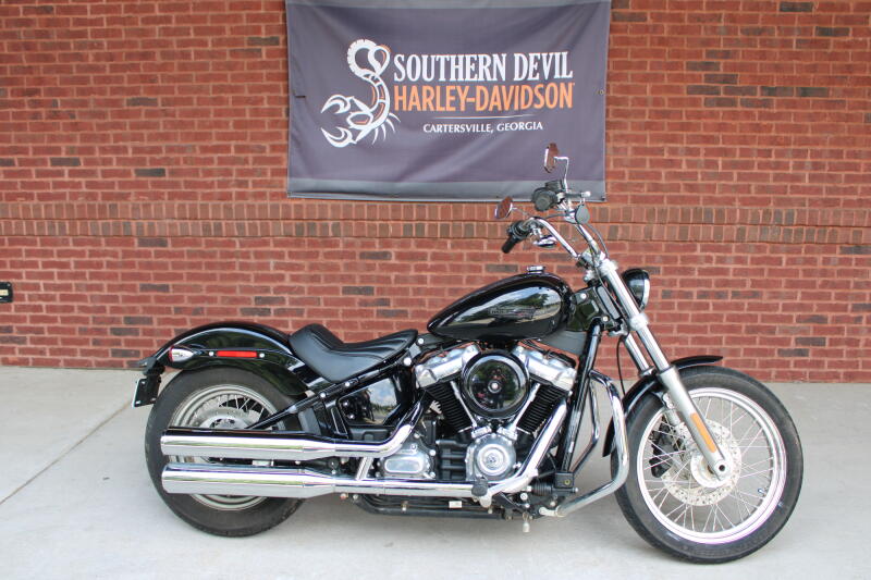 2021 Harley-Davidson® Softail Standard® Vivid Black (Chrome Finish w/ Laced Wheels)