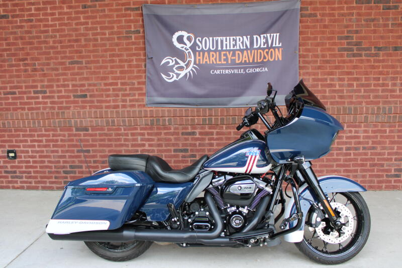 2020 Harley-Davidson® Road Glide® Special Billiard Blue/Stone Washed White