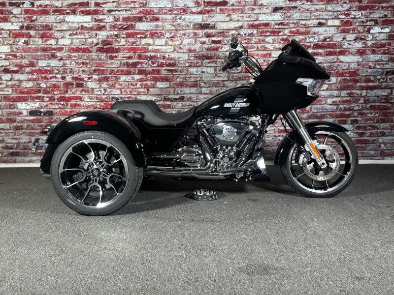 FLTRT 2026 Road Glide 3