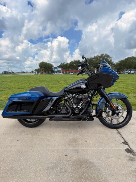 FLTRXS 2022 Road Glide® Special