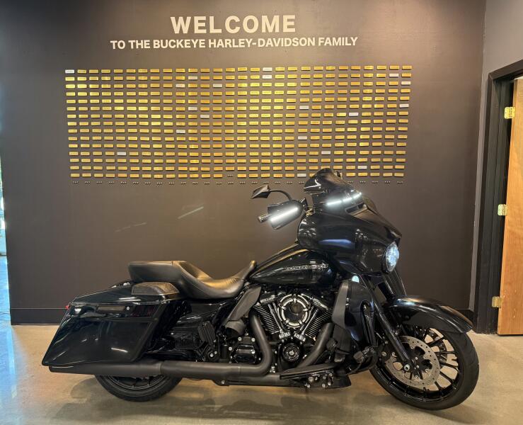2018 Harley-Davidson® Street Glide® Special Vivid Black