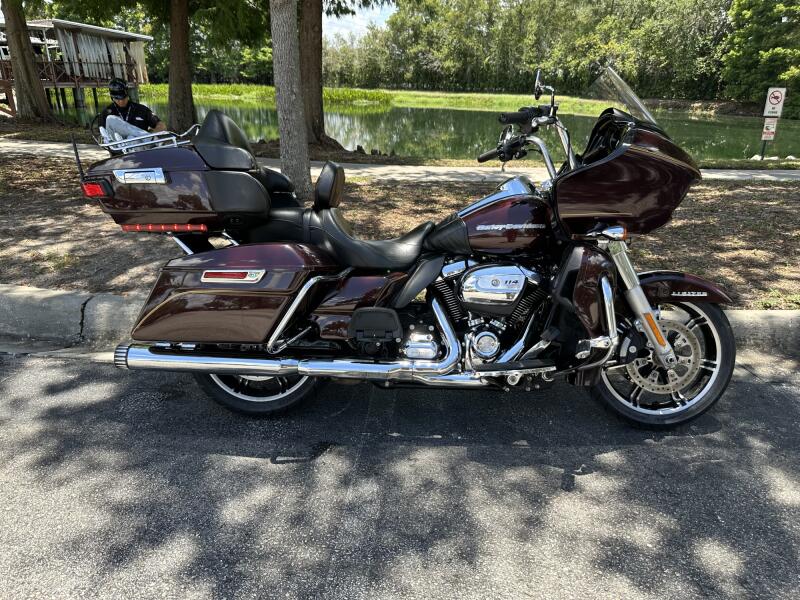 2021 Harley-Davidson® Road Glide® Limited Midnight Crimson