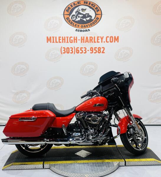 2026 Street Glide® FLHX