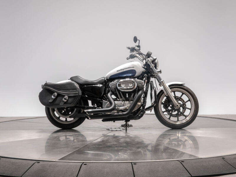 2015 HARLEY-DAVIDSON XL883L XL 883 in White Hot/ Blue Hot