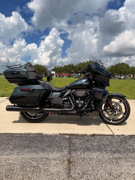 FLHXU 2025 Street Glide™ Ultra