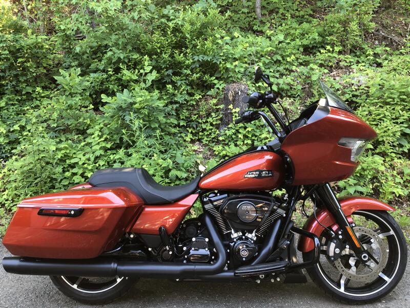 2024 Harley-Davidson® Road Glide™ Whiskey Fire - Black Finish