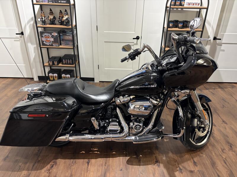FLTRXS 2017 Road Glide® Special