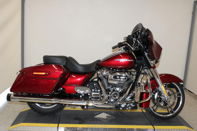 2017 Harley-Davidson Street Glide Special Grand American Touring FLHXS