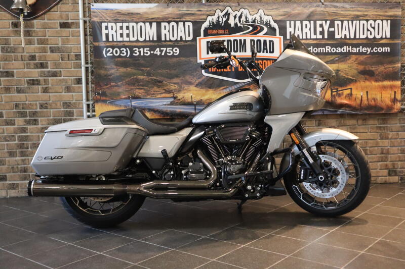 2023 CVO™ Road Glide™ (FLTRXSE)