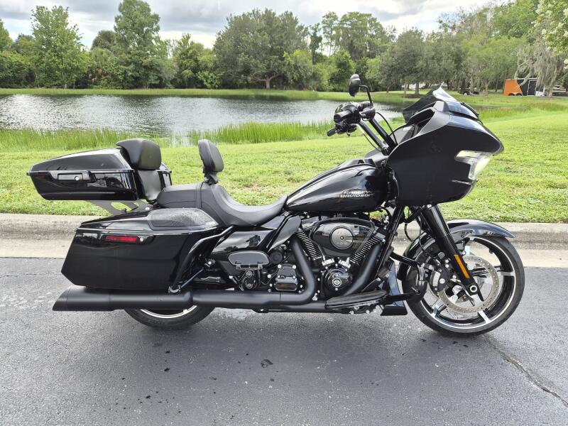 FLTRX 2024 Road Glide®