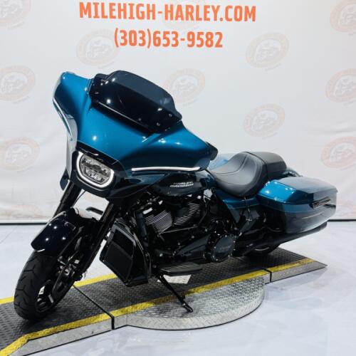 2026 Street Glide® FLHX thumb 0