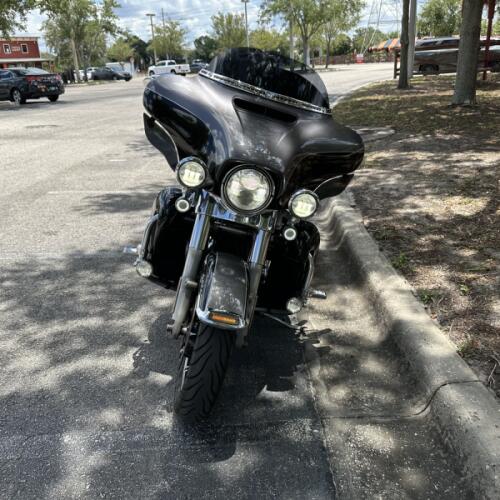 2014 Harley-Davidson® Ultra Limited Black/Grey thumb 2