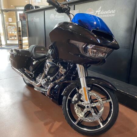 2026 Harley-Davidson® Road Glide™ FLTRX thumb 2