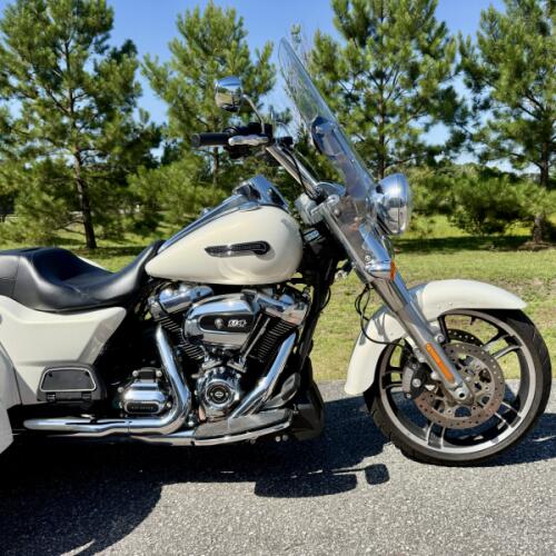 2019 Harley-Davidson Freewheeler FLRT  thumb 1