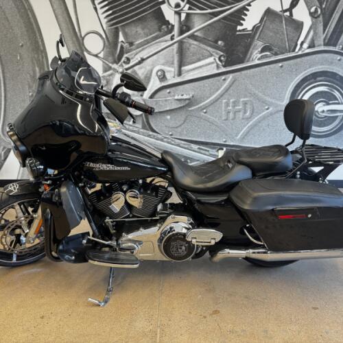 2012 Street Glide® FLHX  thumb 1