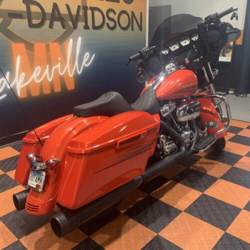 2017 Harley-Davidson Street Glide Special FLHXS thumb 3