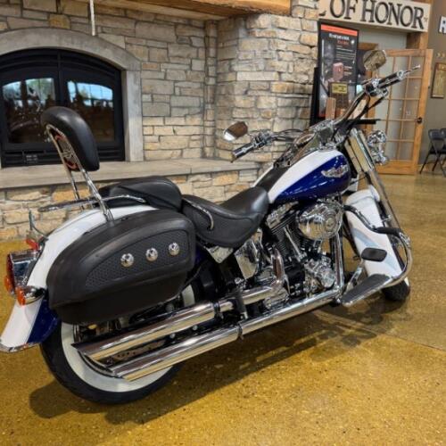 FLSTNI 2006 Softail® Deluxe thumb 3