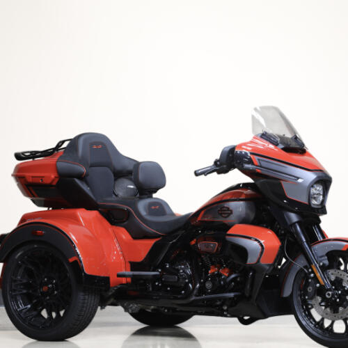 Harley-Davidson® CVO Street Glide 3 Limited 2026 thumb 3