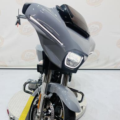 2026 Street Glide® FLHX thumb 1