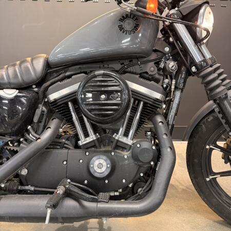 2022 Harley-Davidson® Iron 883™ Gunship Gray thumb 3