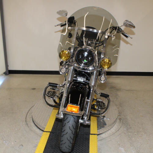 2010 Harley-Davidson Heritage Softail Classic FLSTC thumb 0
