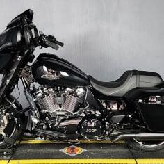 2026 FLHX  Street Glide® thumb 2