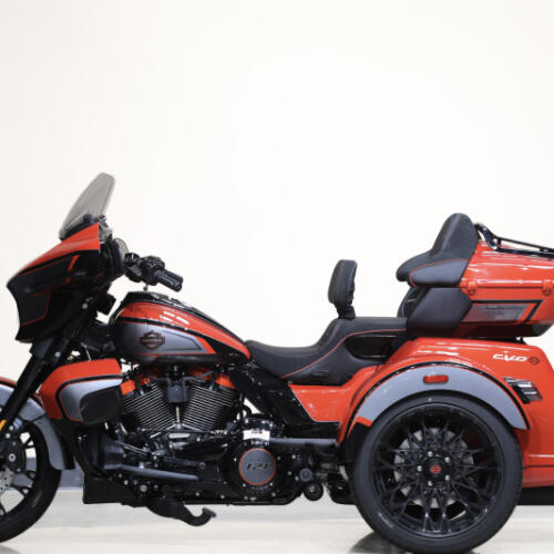 Harley-Davidson® CVO Street Glide 3 Limited 2026 thumb 1
