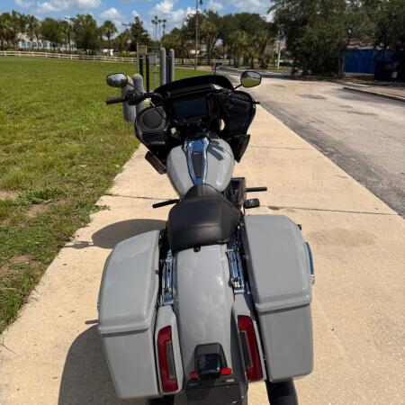 2025 Harley-Davidson® Road Glide™ FLTRX thumb 2