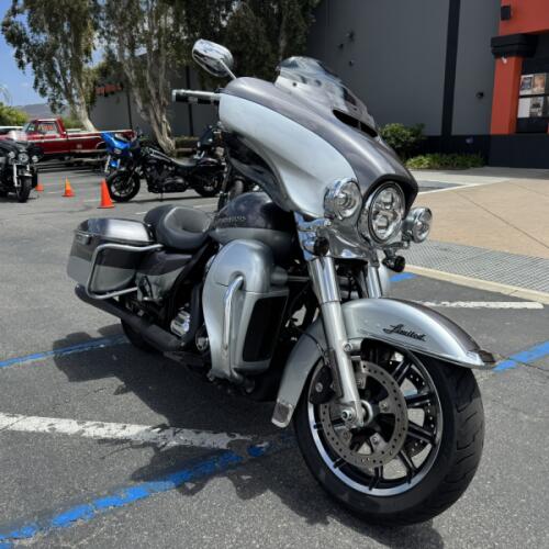 2014 Harley-Davidson® Ultra Limited thumb 3